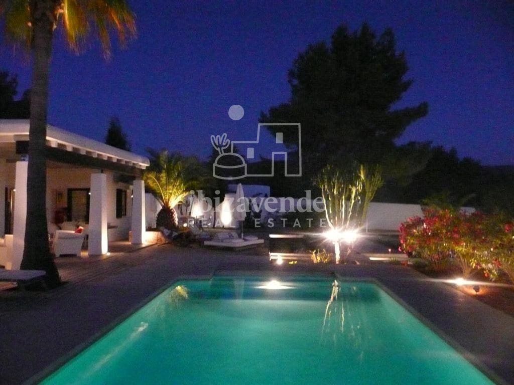 4 soveværelse Villa til salg i Cala Tarida med swimmingpool garage - € 1.950.000 (Ref: 9041768)