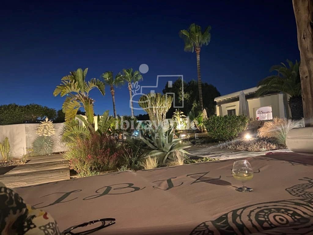 4 soveværelse Villa til salg i Cala Tarida med swimmingpool garage - € 1.950.000 (Ref: 9041768)