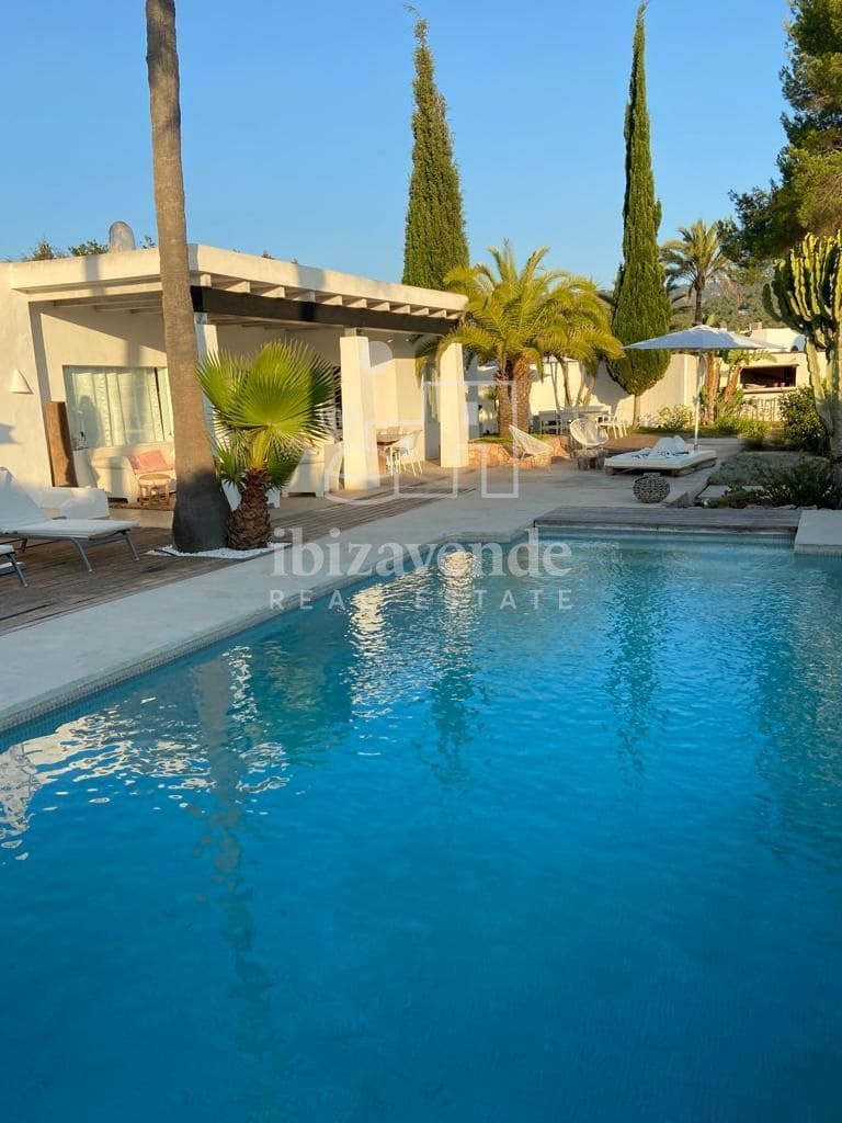 4 soveværelse Villa til salg i Cala Tarida med swimmingpool garage - € 1.950.000 (Ref: 9041768)