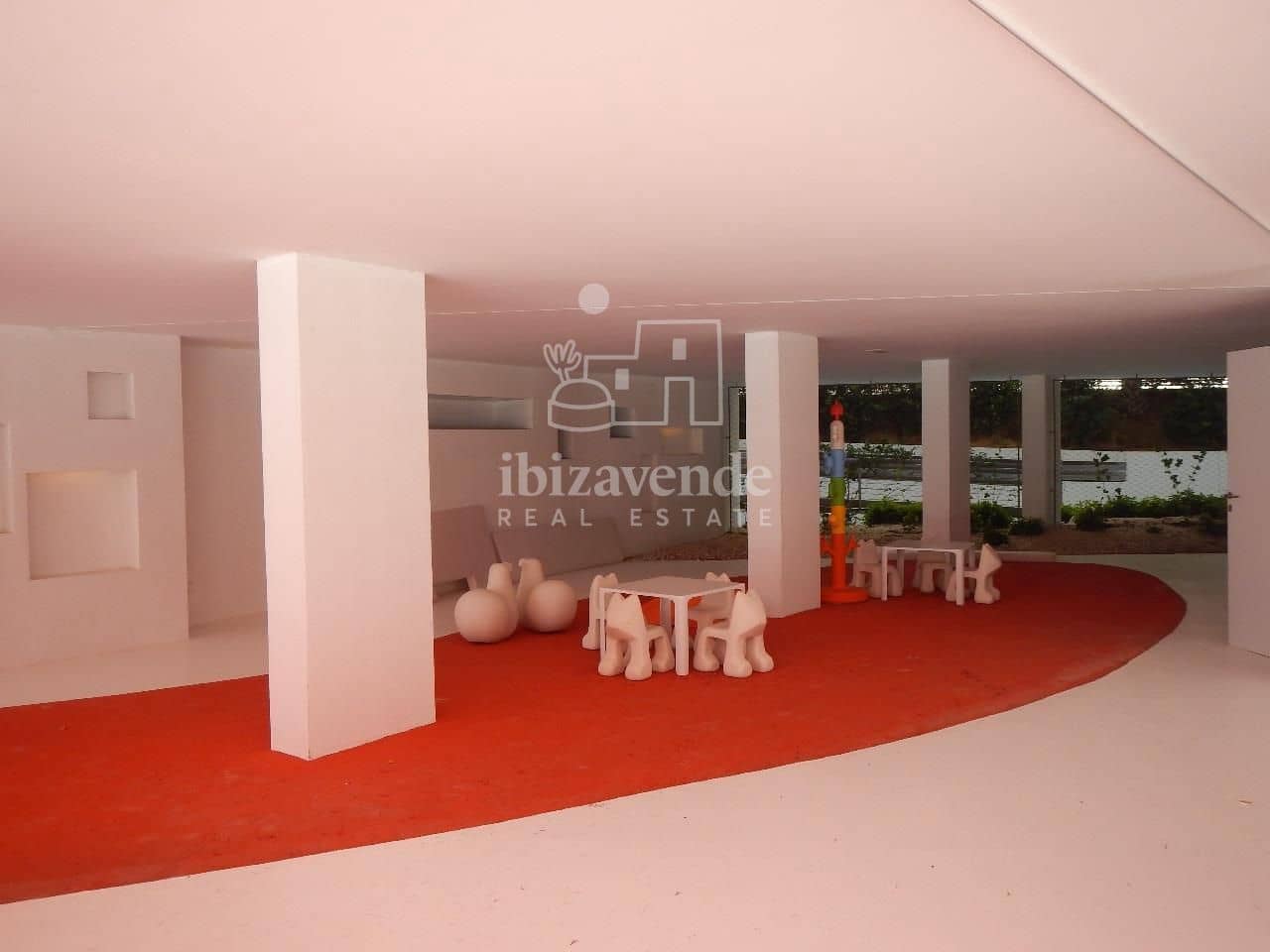 2 soverom Leilighet til salgs i Ibiza by med svømmebasseng garasje - € 1 200 000 (Ref: 9041770)