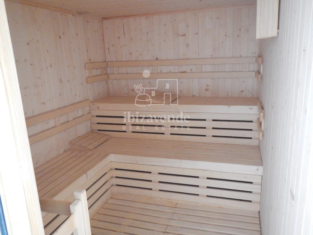 2 soverom Leilighet til salgs i Ibiza by med svømmebasseng garasje - € 1 200 000 (Ref: 9041770)