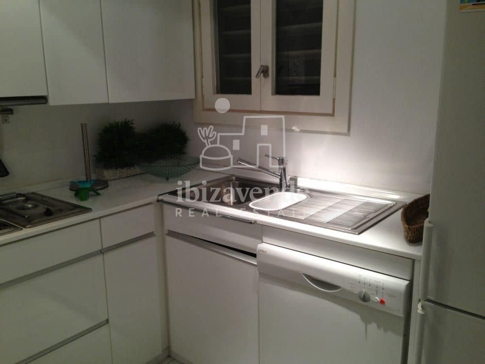 Appartement de 2 chambres à louer à Ibiza ville avec piscine garage - 2 500 € (Ref: 9041779)