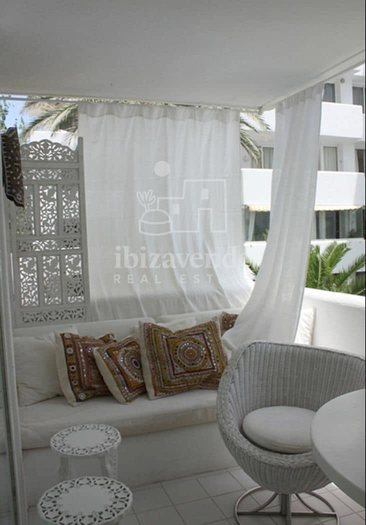 Appartement de 2 chambres à louer à Ibiza ville avec piscine garage - 2 500 € (Ref: 9041779)