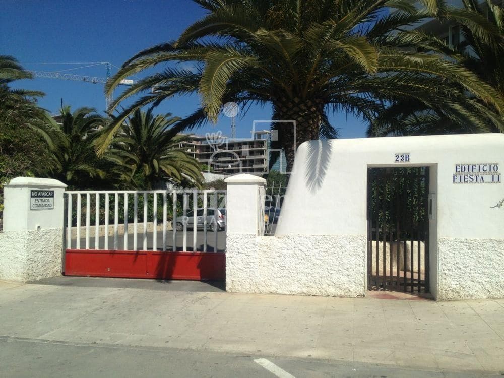 Appartement de 2 chambres à louer à Ibiza ville avec piscine garage - 2 500 € (Ref: 9041779)