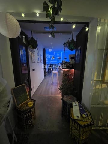 Kommersiell til leie i Ibiza by - € 1 700 (Ref: 9041780)