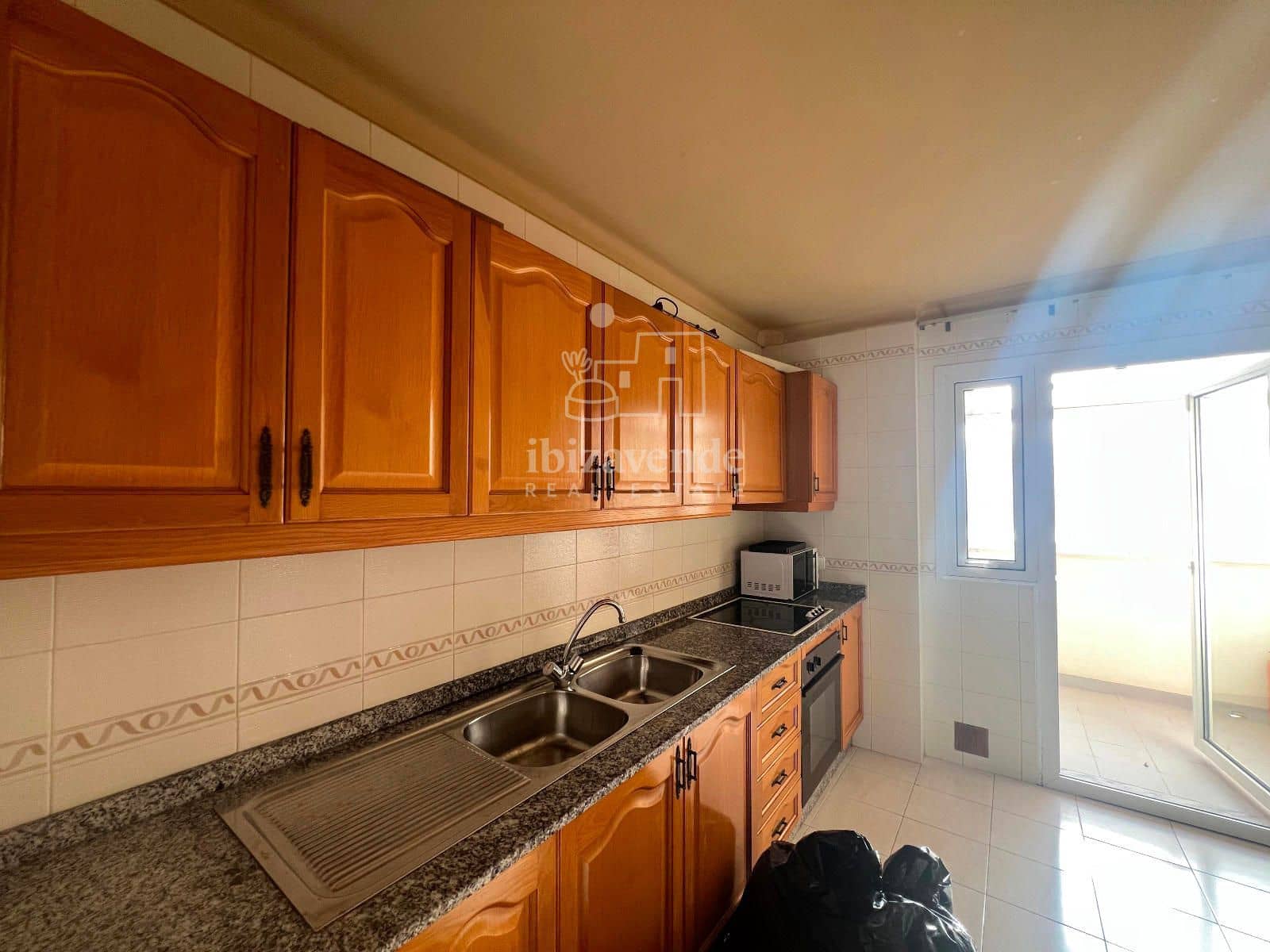 3 soveværelse Lejlighed til leje i Ibiza by - € 4.500 (Ref: 9041790)