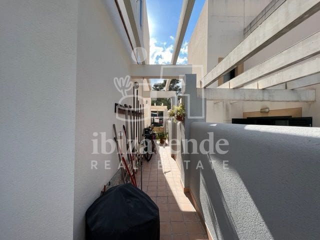 3 soverom Villa til salgs i Cala Tarida med svømmebasseng garasje - € 795 000 (Ref: 9041792)