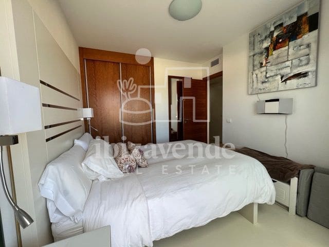 3 soverom Villa til salgs i Cala Tarida med svømmebasseng garasje - € 795 000 (Ref: 9041792)