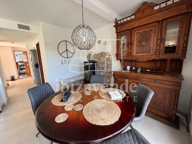 3 soverom Villa til salgs i Cala Tarida, San Jose / Sant Josep de Sa Talaia med svømmebasseng garasje - € 795 000 (Ref: 9041792)