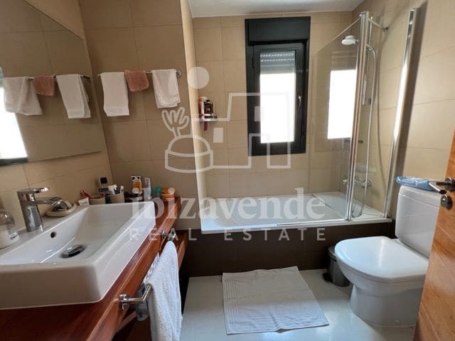 3 soverom Villa til salgs i Cala Tarida med svømmebasseng garasje - € 795 000 (Ref: 9041792)