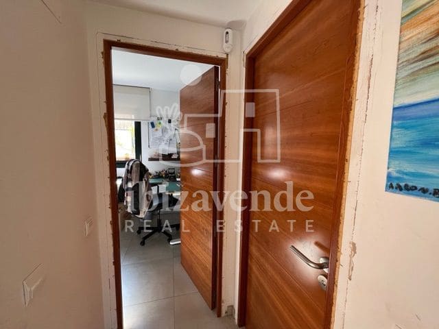 3 soverom Villa til salgs i Cala Tarida med svømmebasseng garasje - € 795 000 (Ref: 9041792)