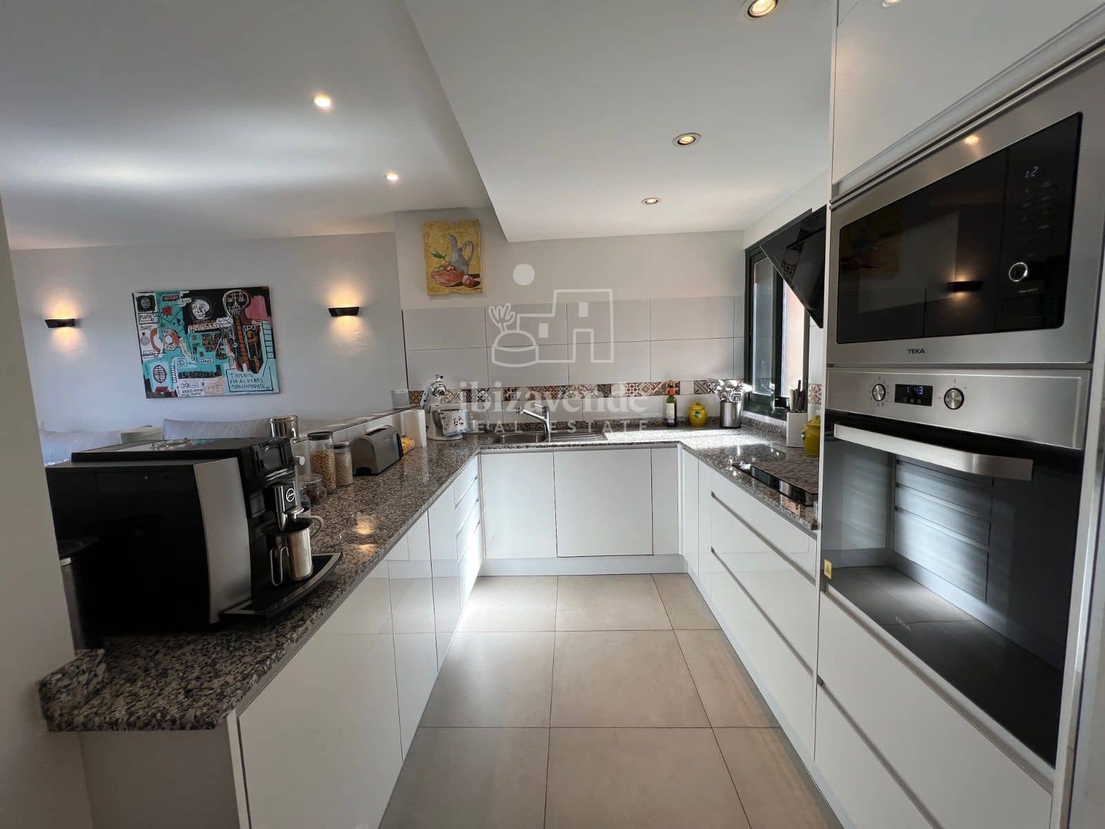 3 soverom Villa til salgs i Cala Tarida med svømmebasseng garasje - € 795 000 (Ref: 9041792)