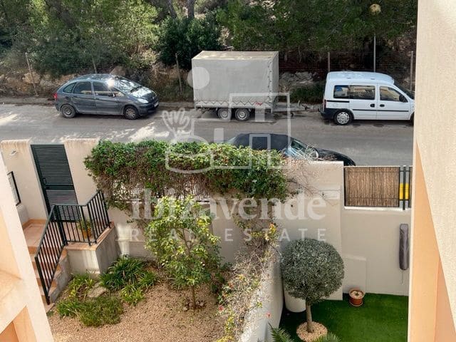 3 soverom Villa til salgs i Cala Tarida med svømmebasseng garasje - € 795 000 (Ref: 9041792)