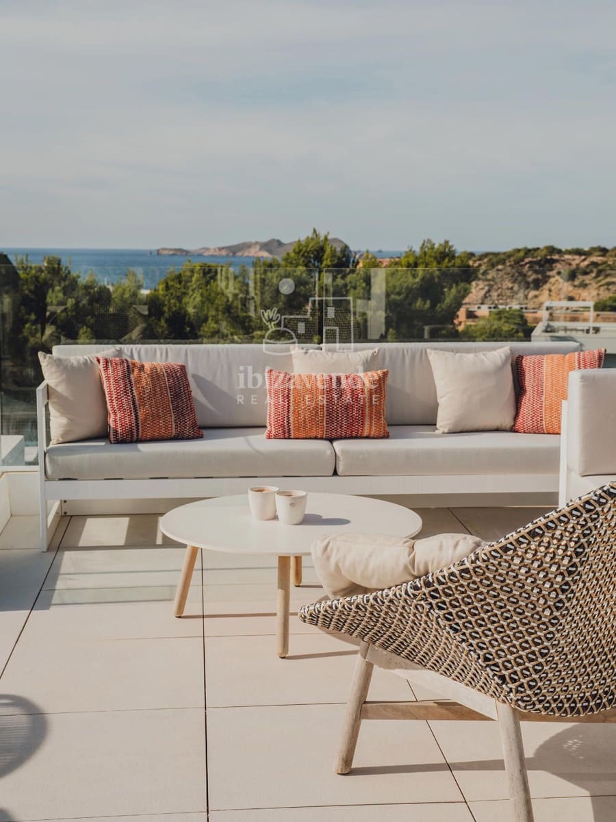 3 soverom Villa til salgs i Cala Tarida med svømmebasseng garasje - € 949 500 (Ref: 9041795)