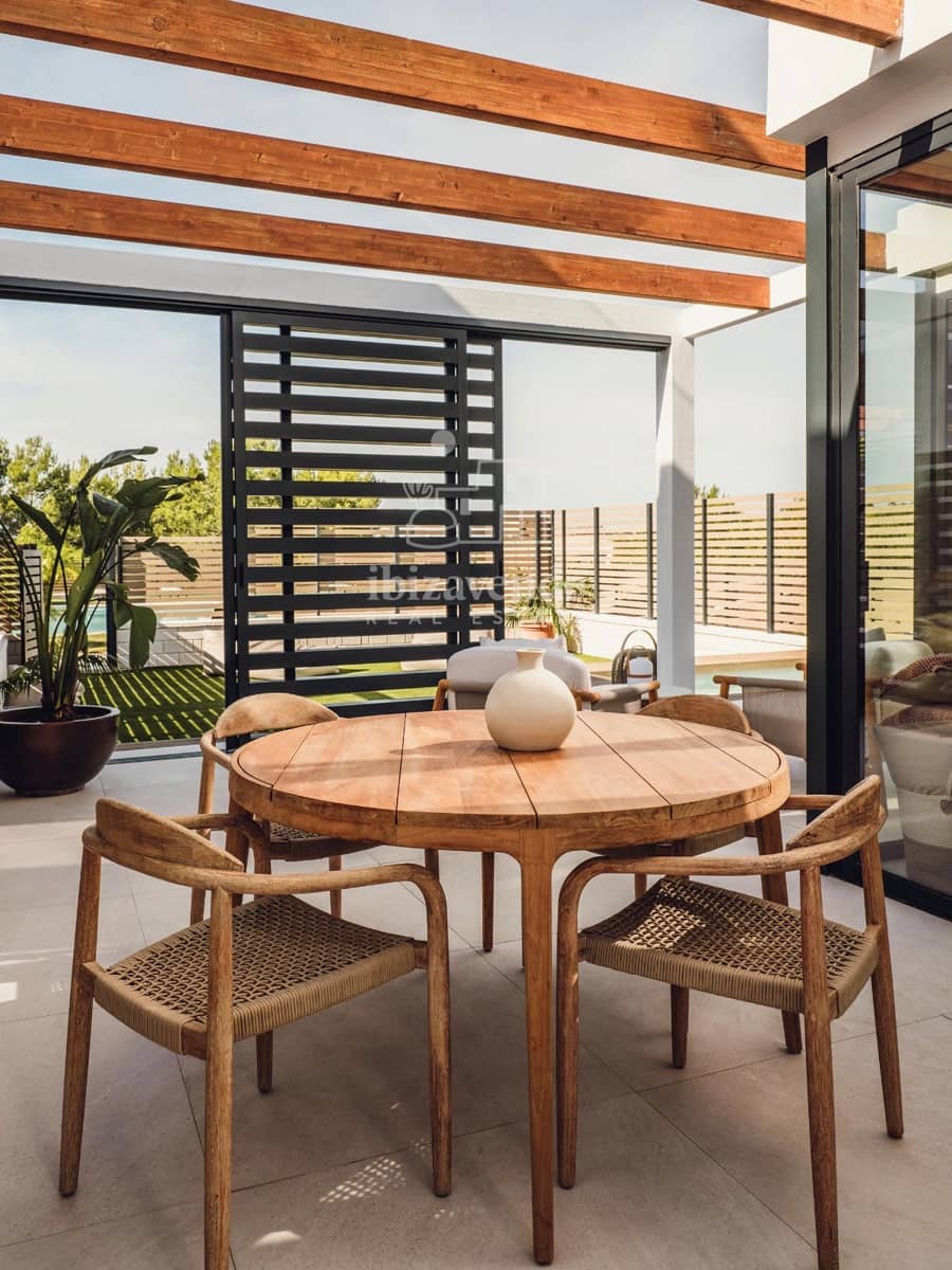 3 soverom Villa til salgs i Cala Tarida med svømmebasseng garasje - € 949 500 (Ref: 9041795)