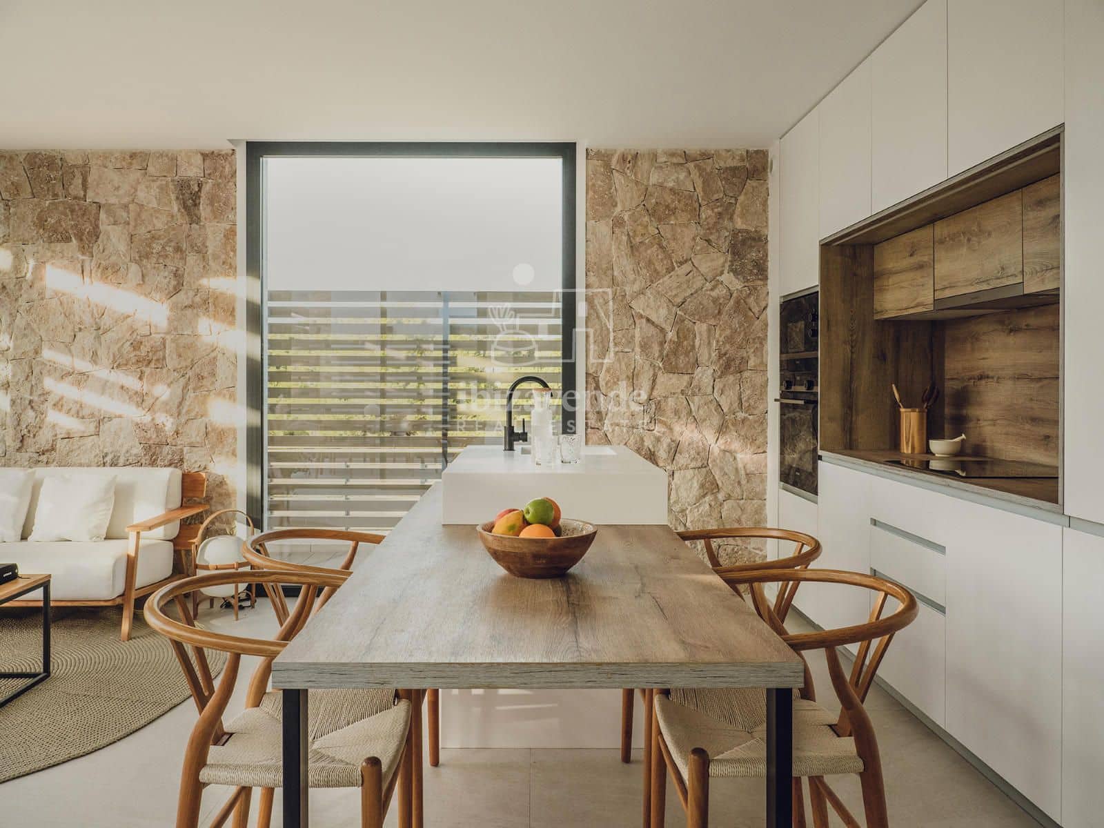 3 soverom Villa til salgs i Cala Tarida med svømmebasseng garasje - € 949 500 (Ref: 9041795)