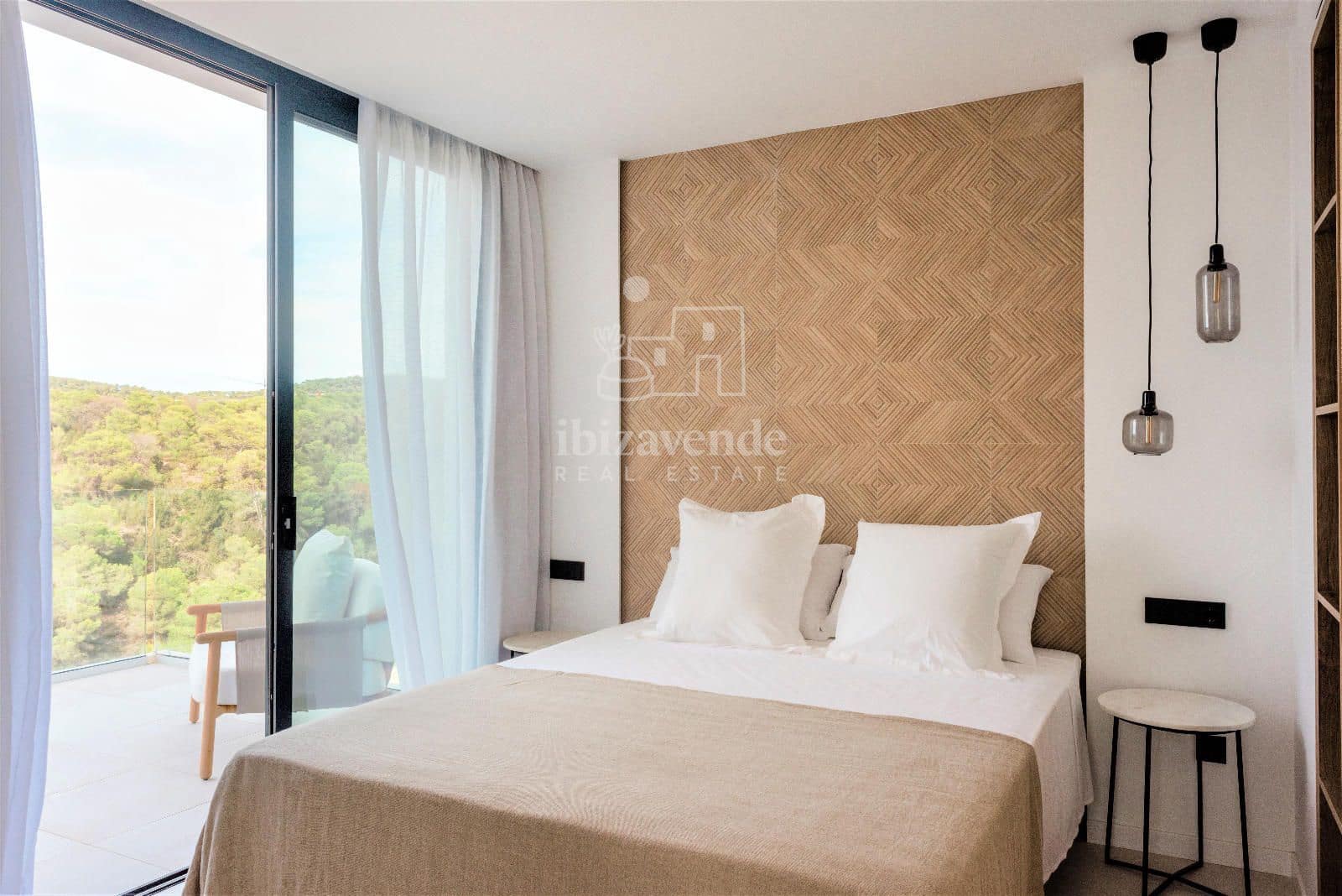 3 soverom Villa til salgs i Cala Tarida med svømmebasseng garasje - € 949 500 (Ref: 9041795)