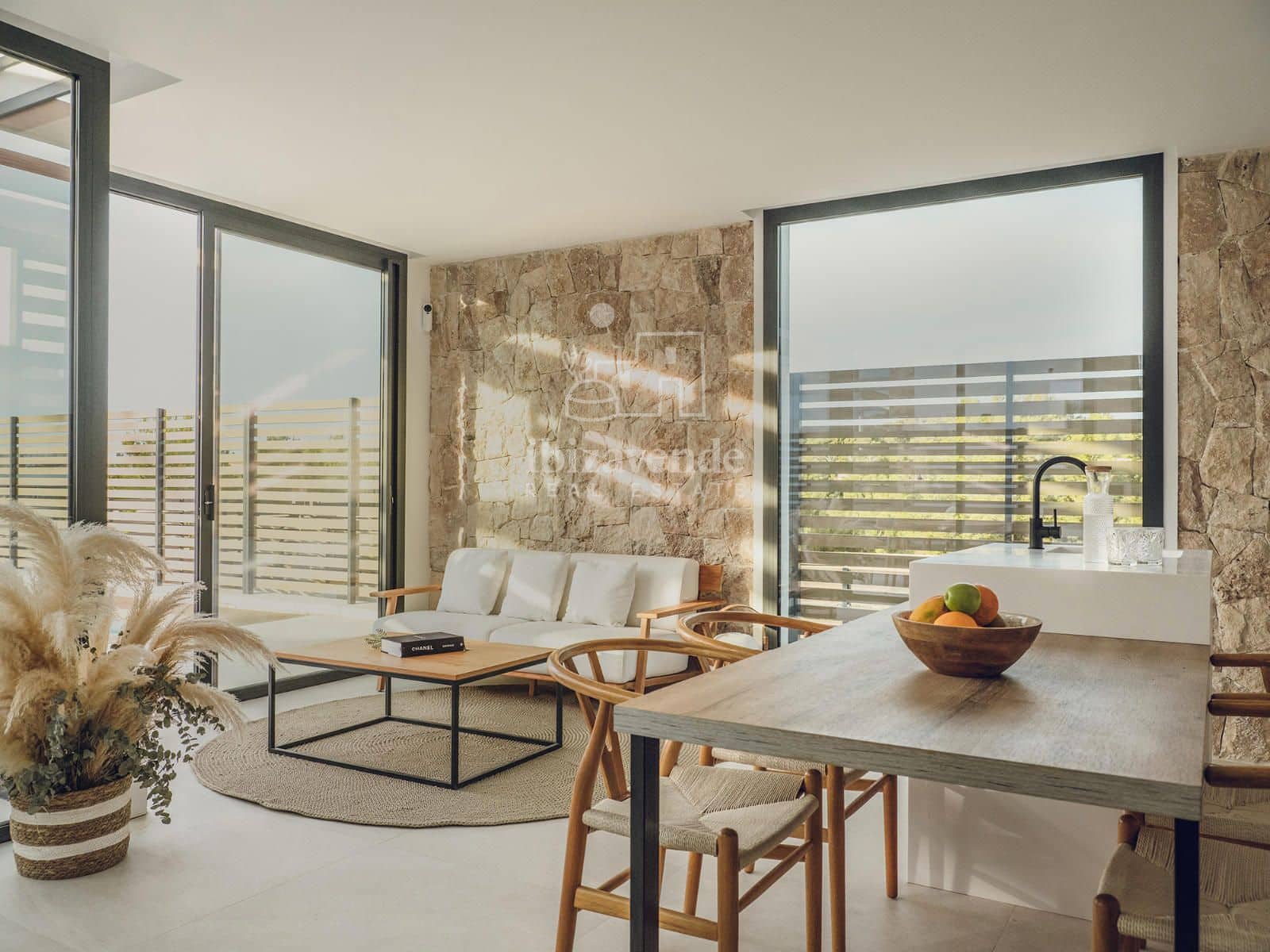 3 soverom Villa til salgs i Cala Tarida med svømmebasseng garasje - € 949 500 (Ref: 9041795)