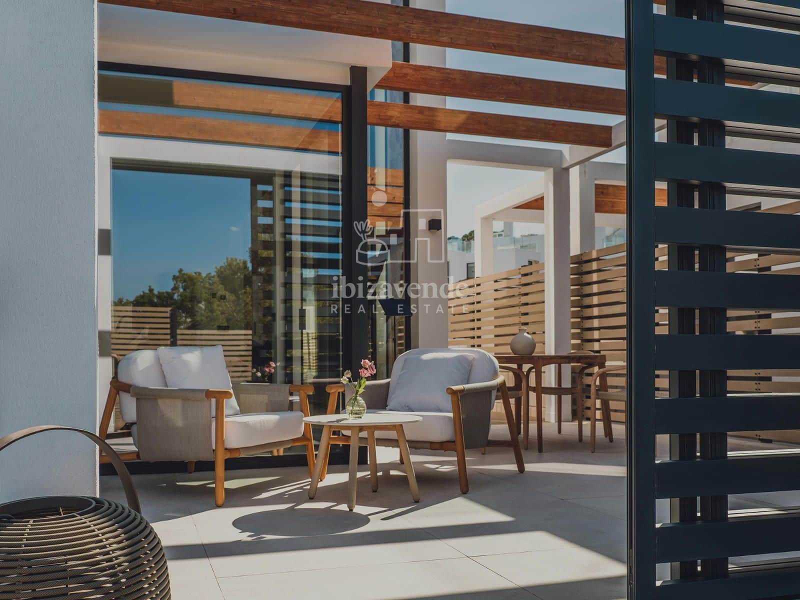 3 soverom Villa til salgs i Cala Tarida med svømmebasseng garasje - € 949 500 (Ref: 9041795)