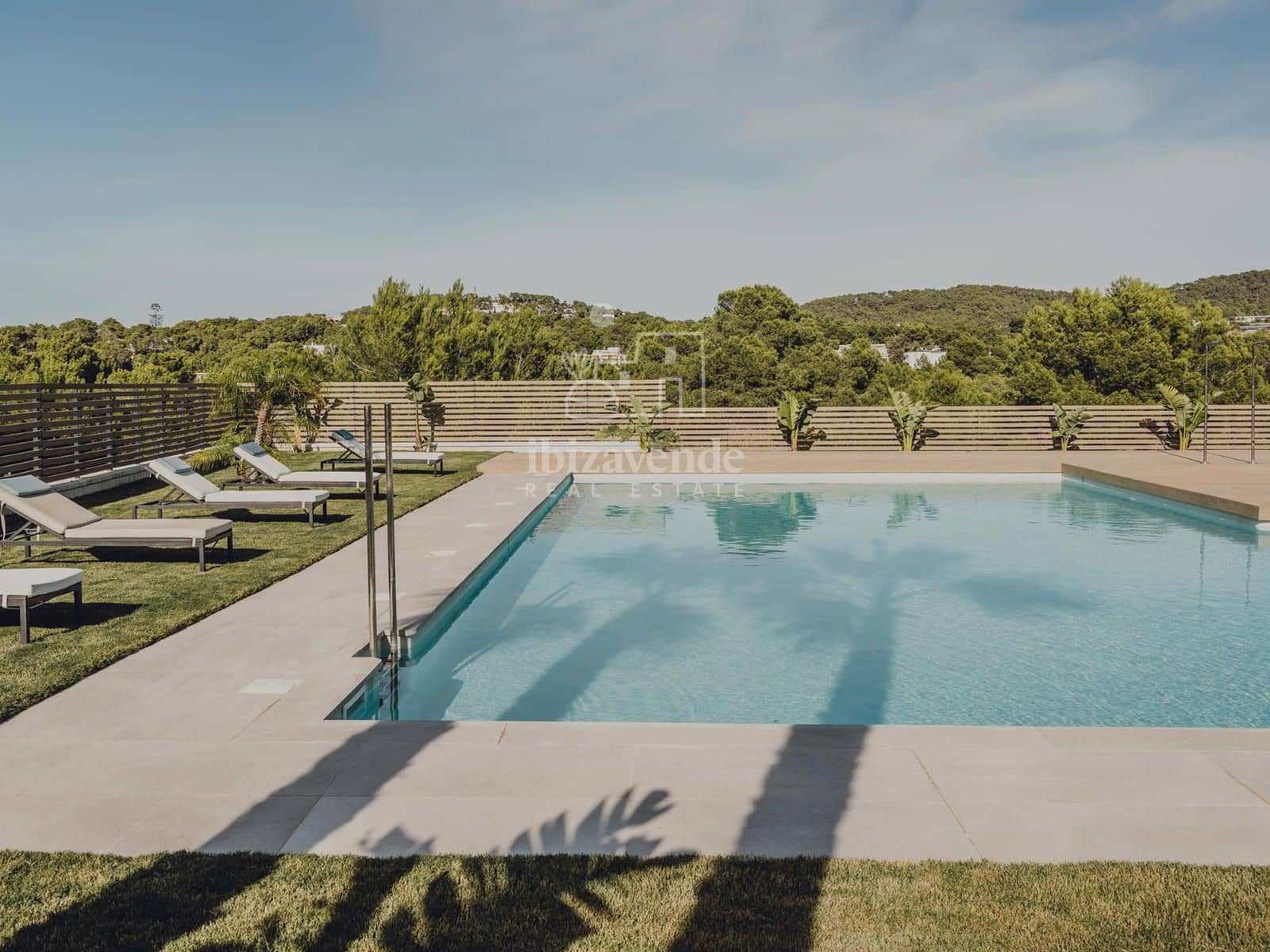 3 soverom Villa til salgs i Cala Tarida med svømmebasseng garasje - € 949 500 (Ref: 9041795)