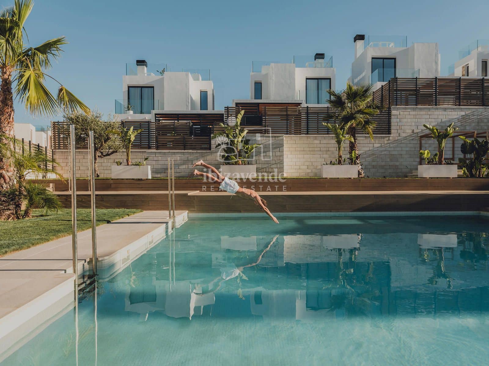 3 soverom Villa til salgs i Cala Tarida med svømmebasseng garasje - € 949 500 (Ref: 9041795)