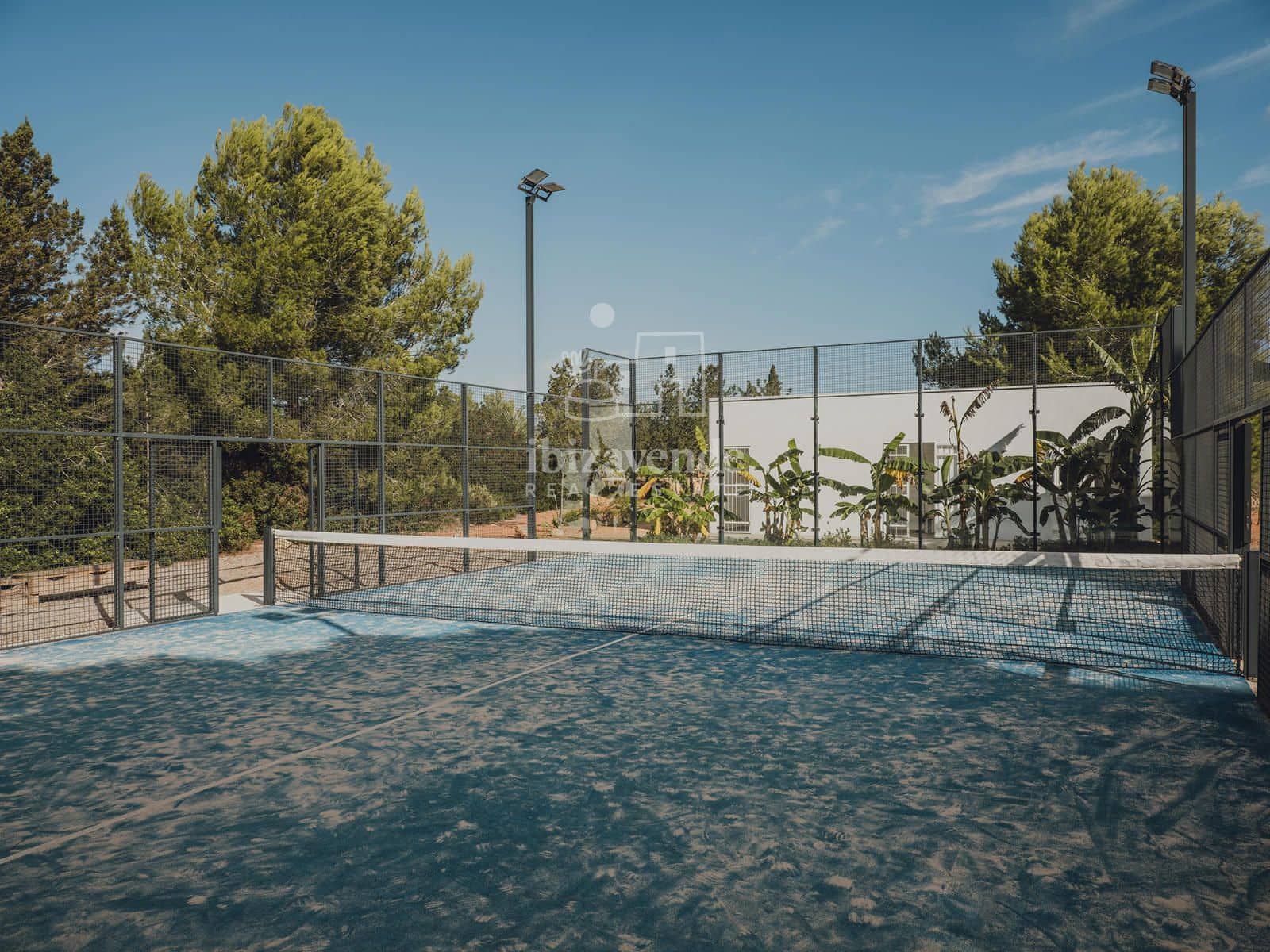 3 soverom Villa til salgs i Cala Tarida med svømmebasseng garasje - € 949 500 (Ref: 9041795)