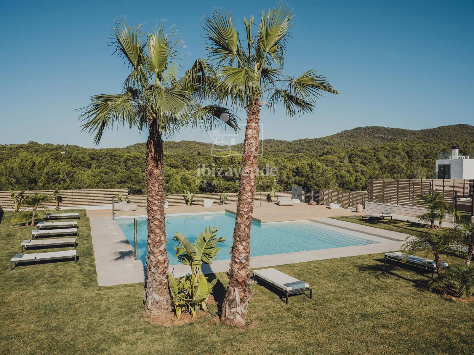 3 soverom Villa til salgs i Cala Tarida med svømmebasseng garasje - € 949 500 (Ref: 9041795)