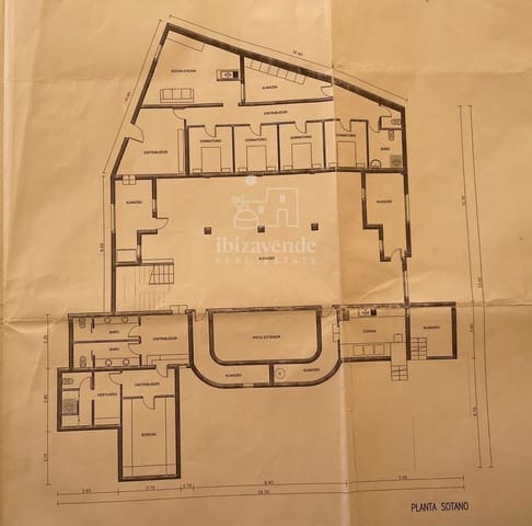 Restaurant/Bar for sale in Playa d'en Bossa, San Jose / Sant Josep de Sa Talaia with garage - € 2,300,000 (Ref: 9041802)