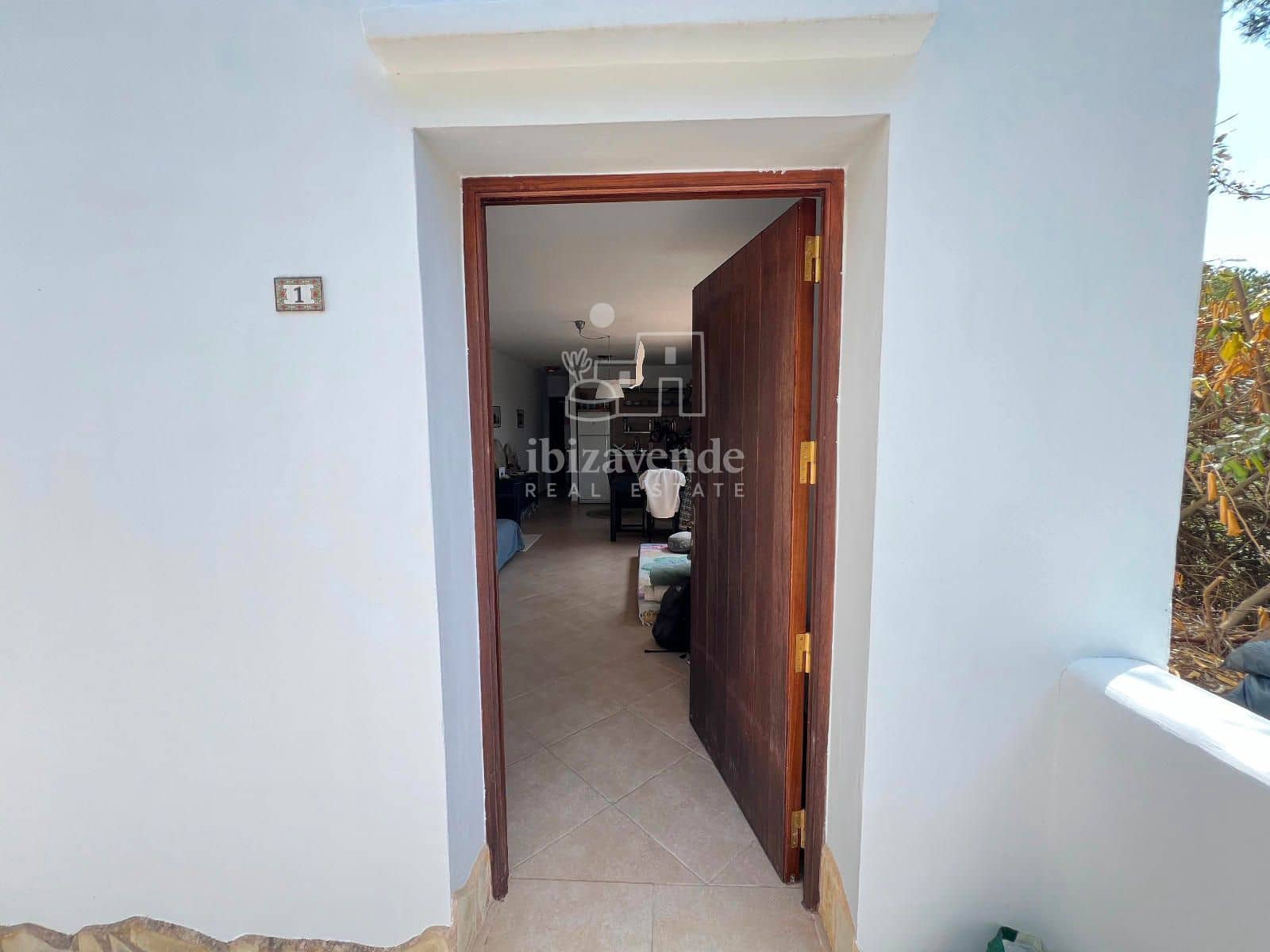 Villa/Maison de 2 chambres à louer à San Jose / Sant Josep de Sa Talaia avec piscine garage - 1 500 € (Ref: 9046324)