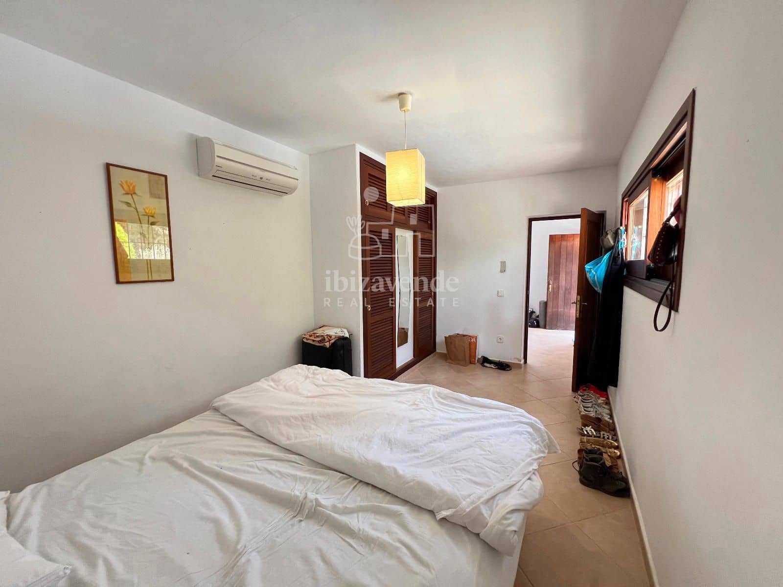 Villa/Maison de 2 chambres à louer à San Jose / Sant Josep de Sa Talaia avec piscine garage - 1 500 € (Ref: 9046324)