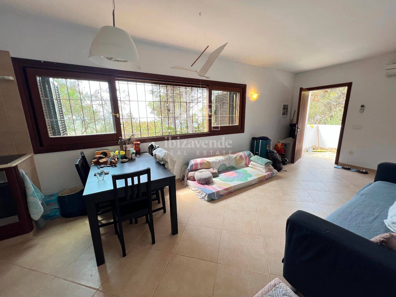 Villa/Maison de 2 chambres à louer à San Jose / Sant Josep de Sa Talaia avec piscine garage - 1 500 € (Ref: 9046324)