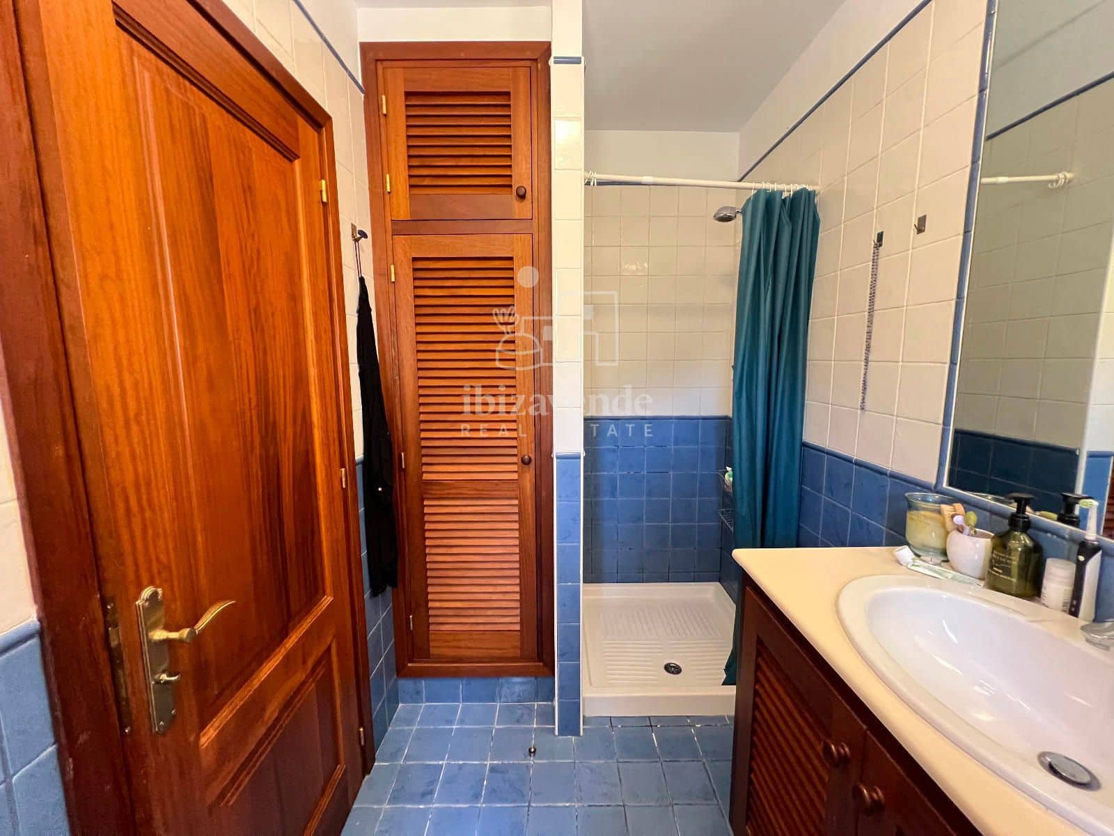 Villa/Maison de 2 chambres à louer à San Jose / Sant Josep de Sa Talaia avec piscine garage - 1 500 € (Ref: 9046324)