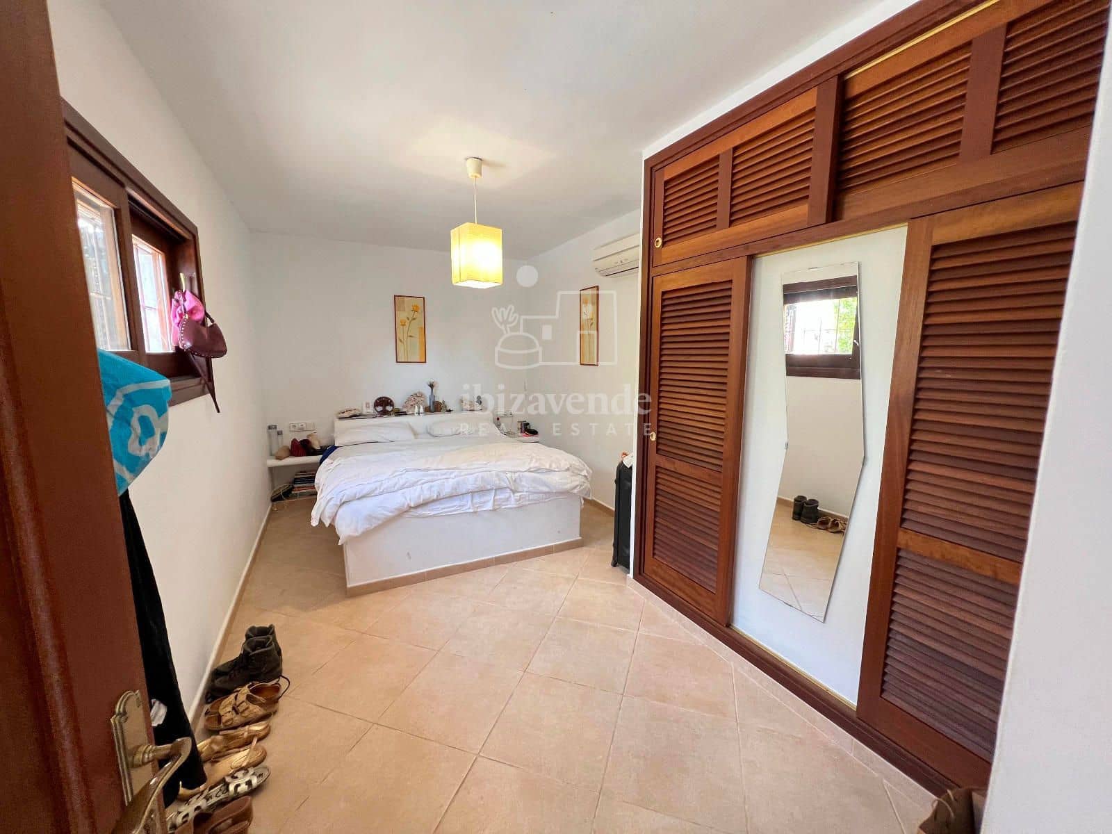 Villa/Maison de 2 chambres à louer à San Jose / Sant Josep de Sa Talaia avec piscine garage - 1 500 € (Ref: 9046324)