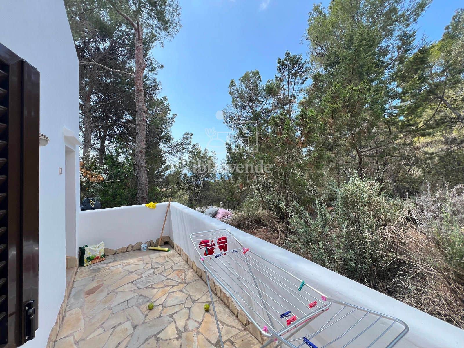 Villa/Maison de 2 chambres à louer à San Jose / Sant Josep de Sa Talaia avec piscine garage - 1 500 € (Ref: 9046324)