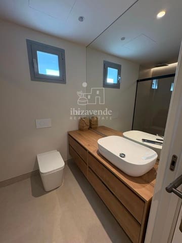 2 soveværelse Lejlighed til salg i Cala Gracio, Sant Antoni de Portmany med swimmingpool garage - € 780.000 (Ref: 9049814)