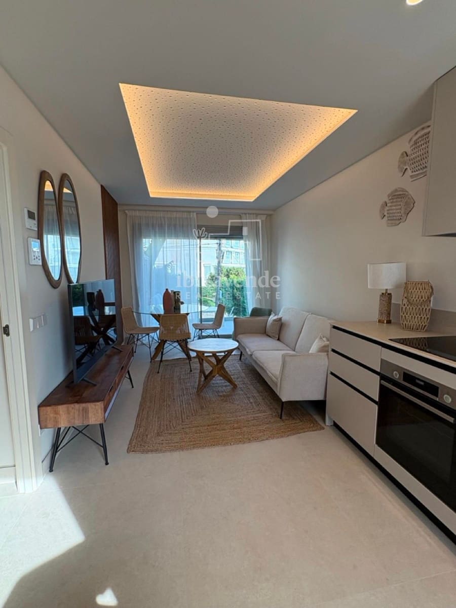 2 soverom Leilighet til salgs i Cala Gracio med svømmebasseng garasje - € 550 000 (Ref: 9049819)