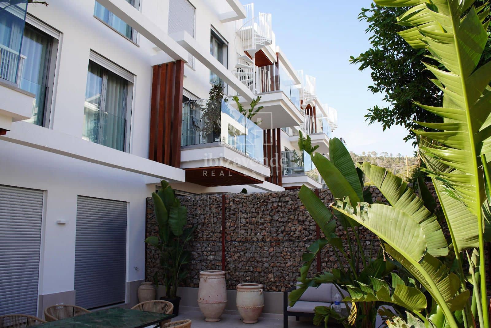 2 soverom Leilighet til salgs i Cala Gracio med svømmebasseng garasje - € 550 000 (Ref: 9049819)