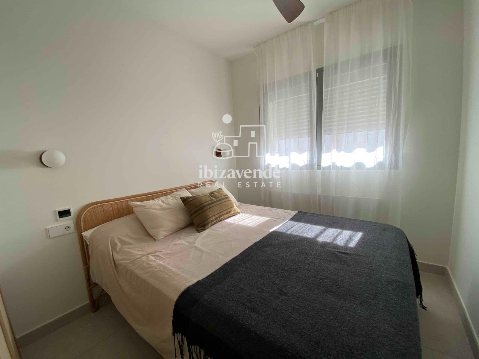 3 slaapkamer Huis te huur in Sant Antoni de Portmany met zwembad garage - € 7.500 (Ref: 9086084)