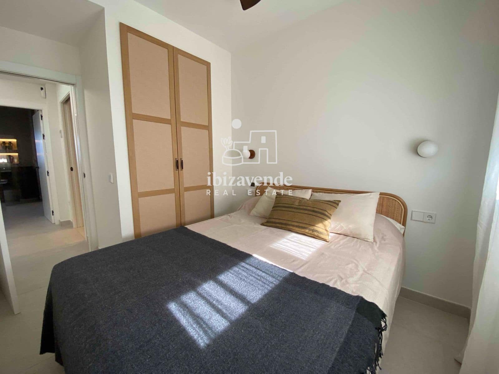 3 slaapkamer Huis te huur in Sant Antoni de Portmany met zwembad garage - € 7.500 (Ref: 9086084)