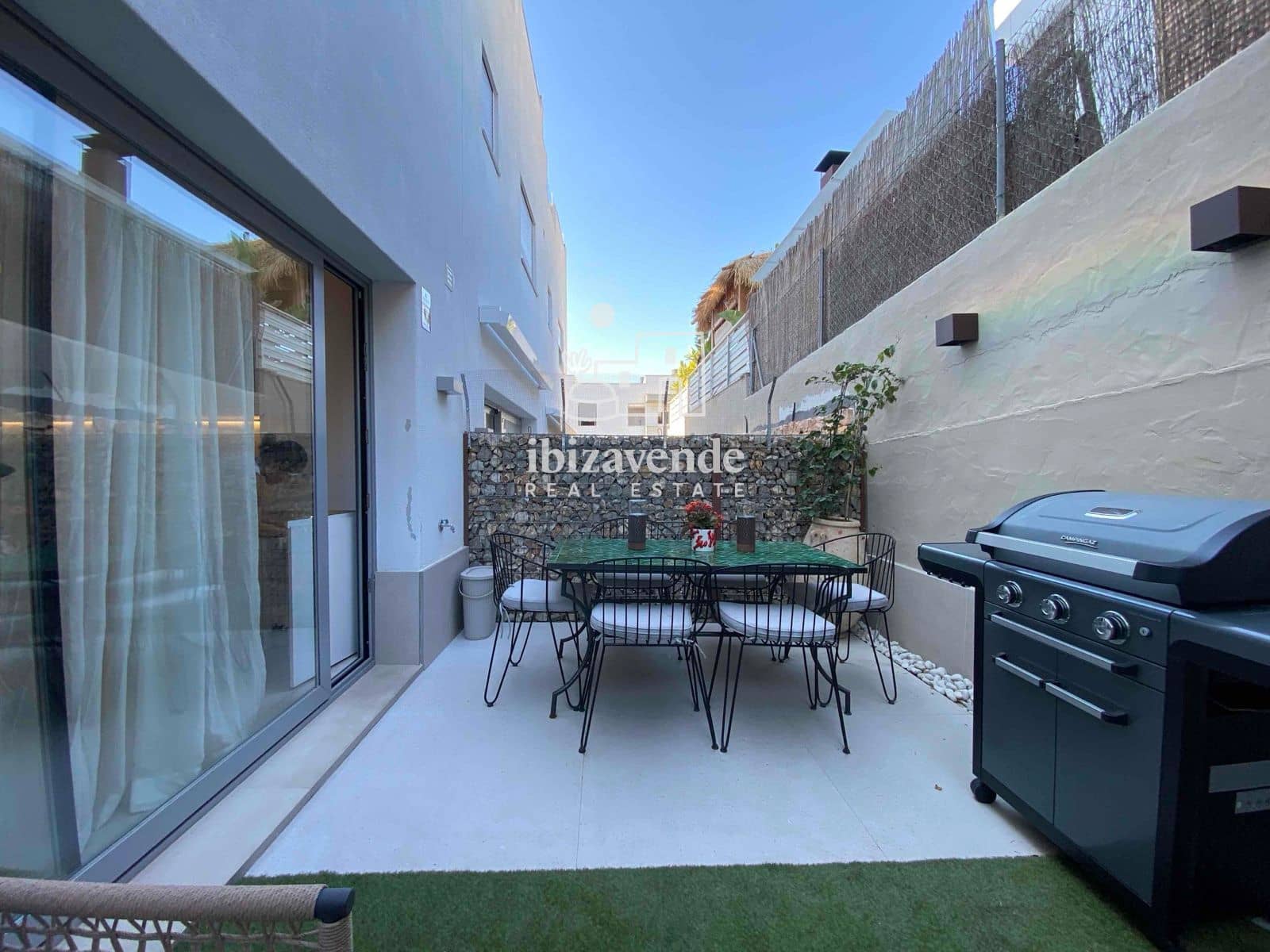 3 slaapkamer Huis te huur in Sant Antoni de Portmany met zwembad garage - € 7.500 (Ref: 9086084)