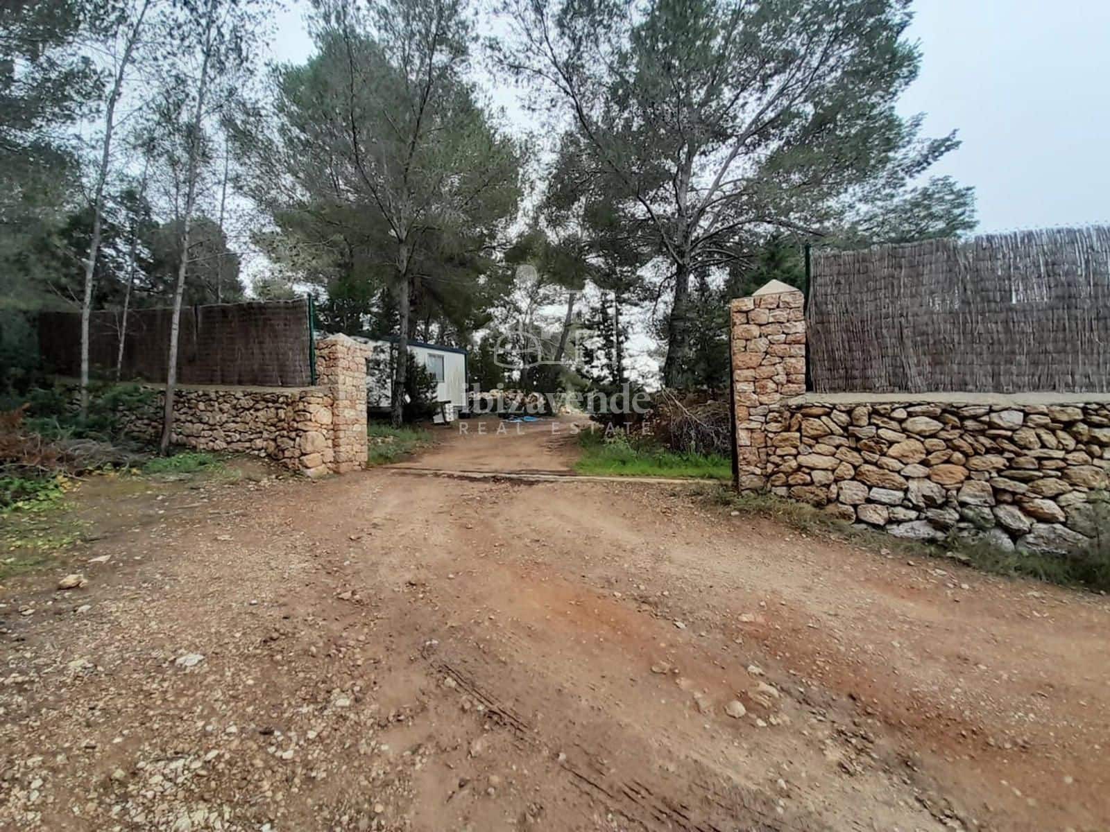 Villa for sale in Santa Eulalia / Santa Eularia - € 1,500,000 (Ref: 9099889)