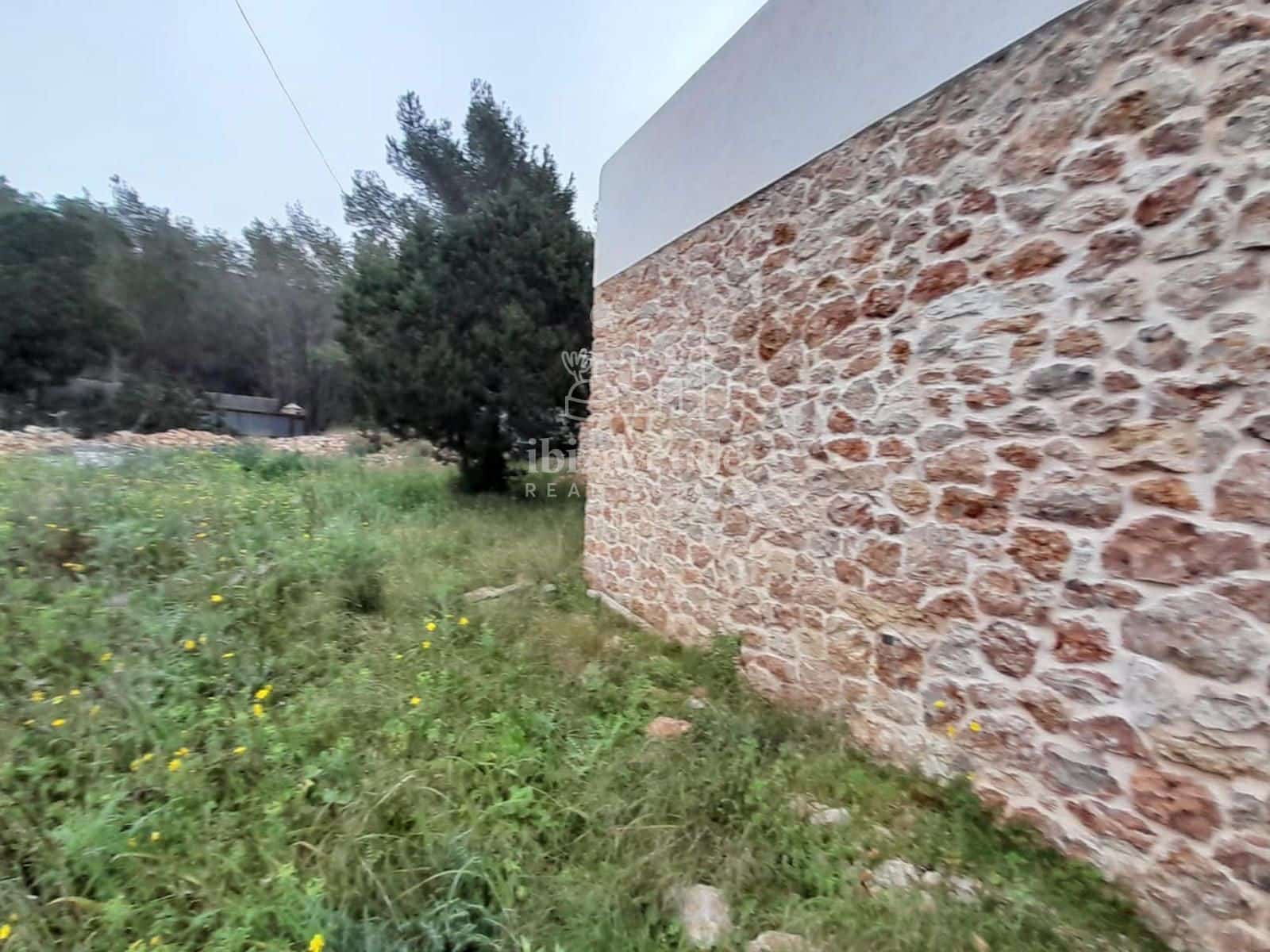 Villa for sale in Santa Eulalia / Santa Eularia - € 1,500,000 (Ref: 9099889)