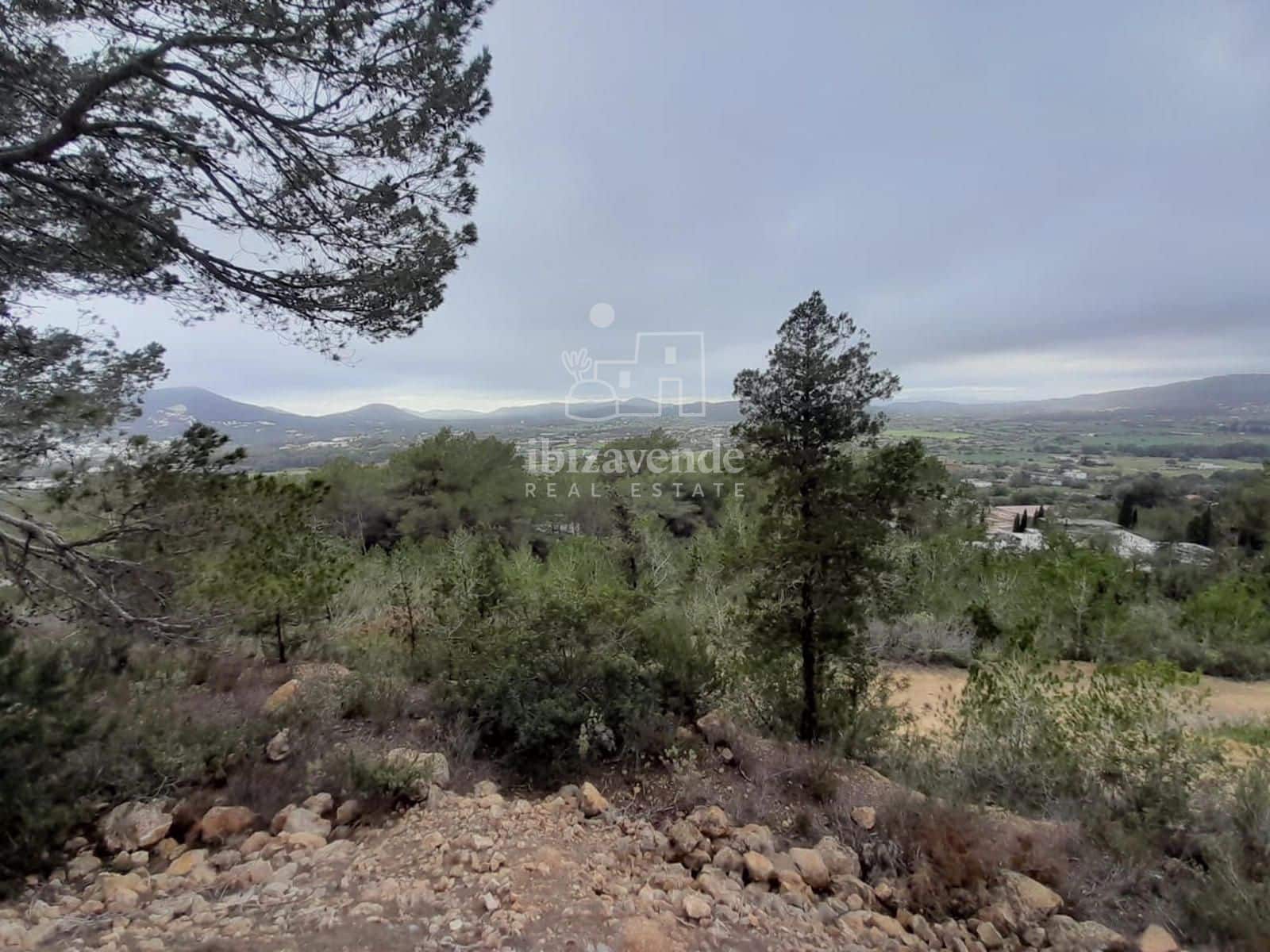 Villa for sale in Santa Eulalia / Santa Eularia - € 1,500,000 (Ref: 9099889)