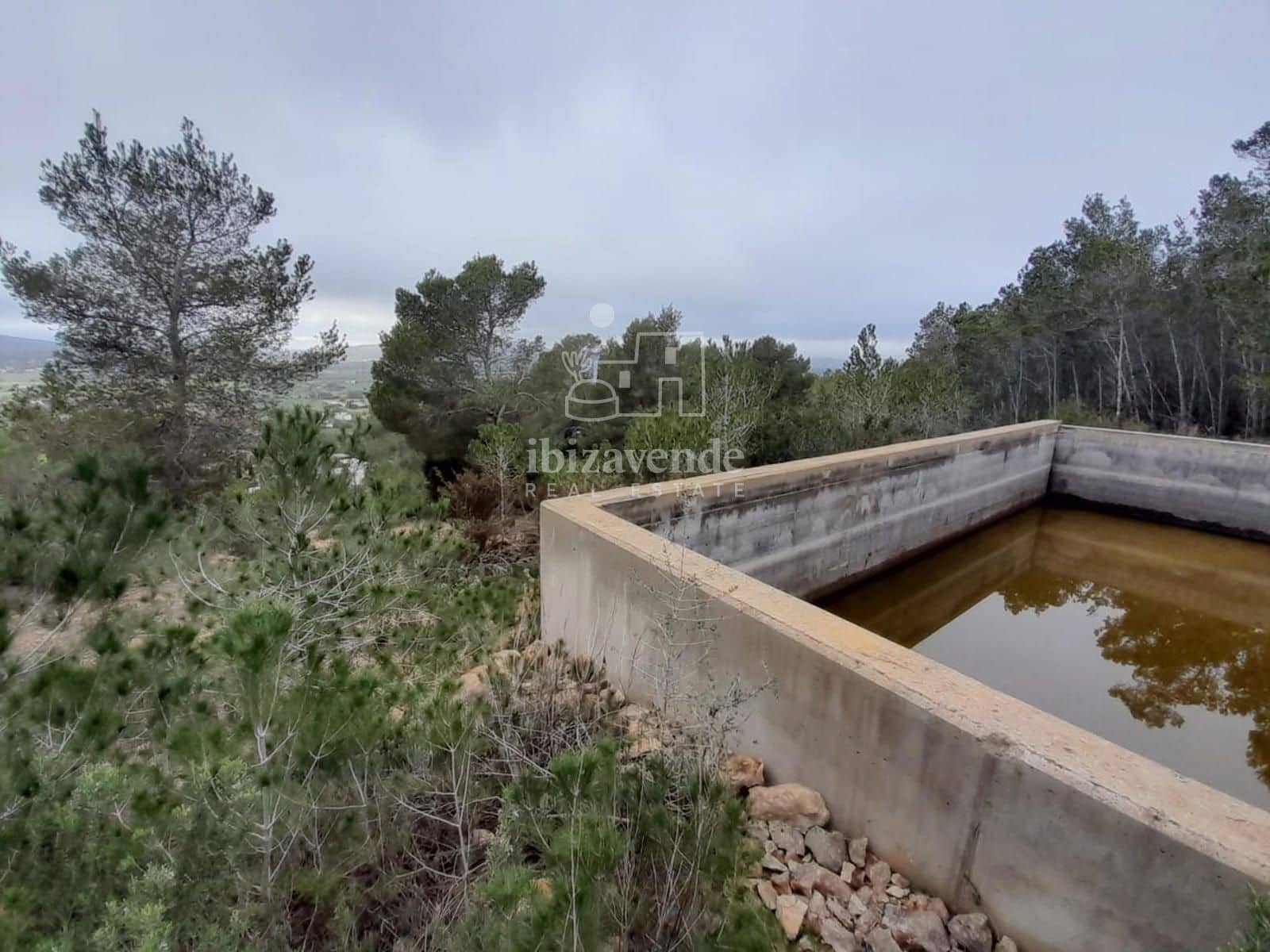 Villa for sale in Santa Eulalia / Santa Eularia - € 1,500,000 (Ref: 9099889)