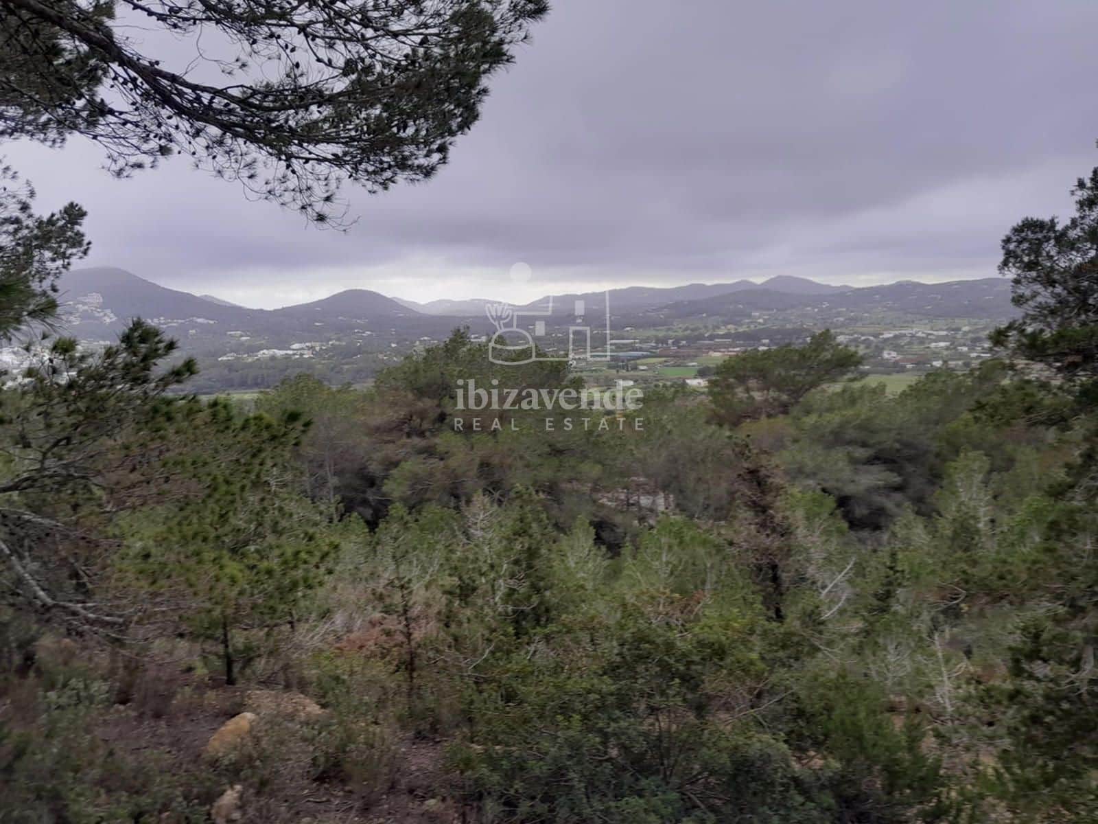 Villa for sale in Santa Eulalia / Santa Eularia - € 1,500,000 (Ref: 9099889)