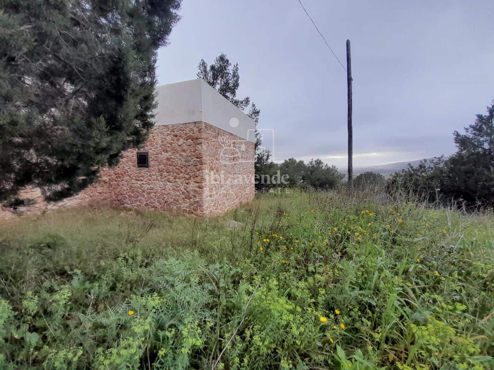 Villa for sale in Santa Eulalia / Santa Eularia - € 1,500,000 (Ref: 9099889)