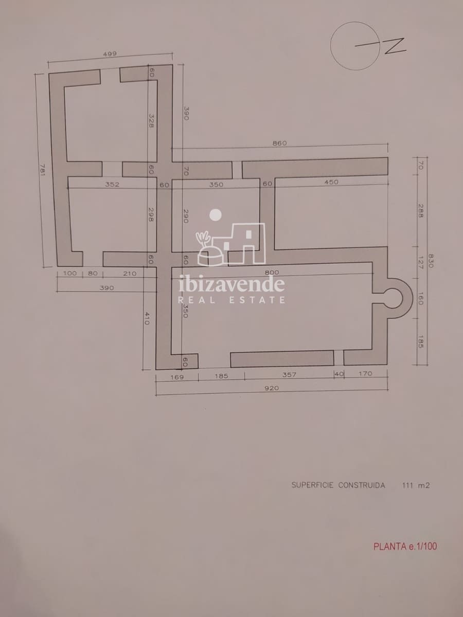 Villa for sale in Santa Eulalia / Santa Eularia - € 1,500,000 (Ref: 9099889)