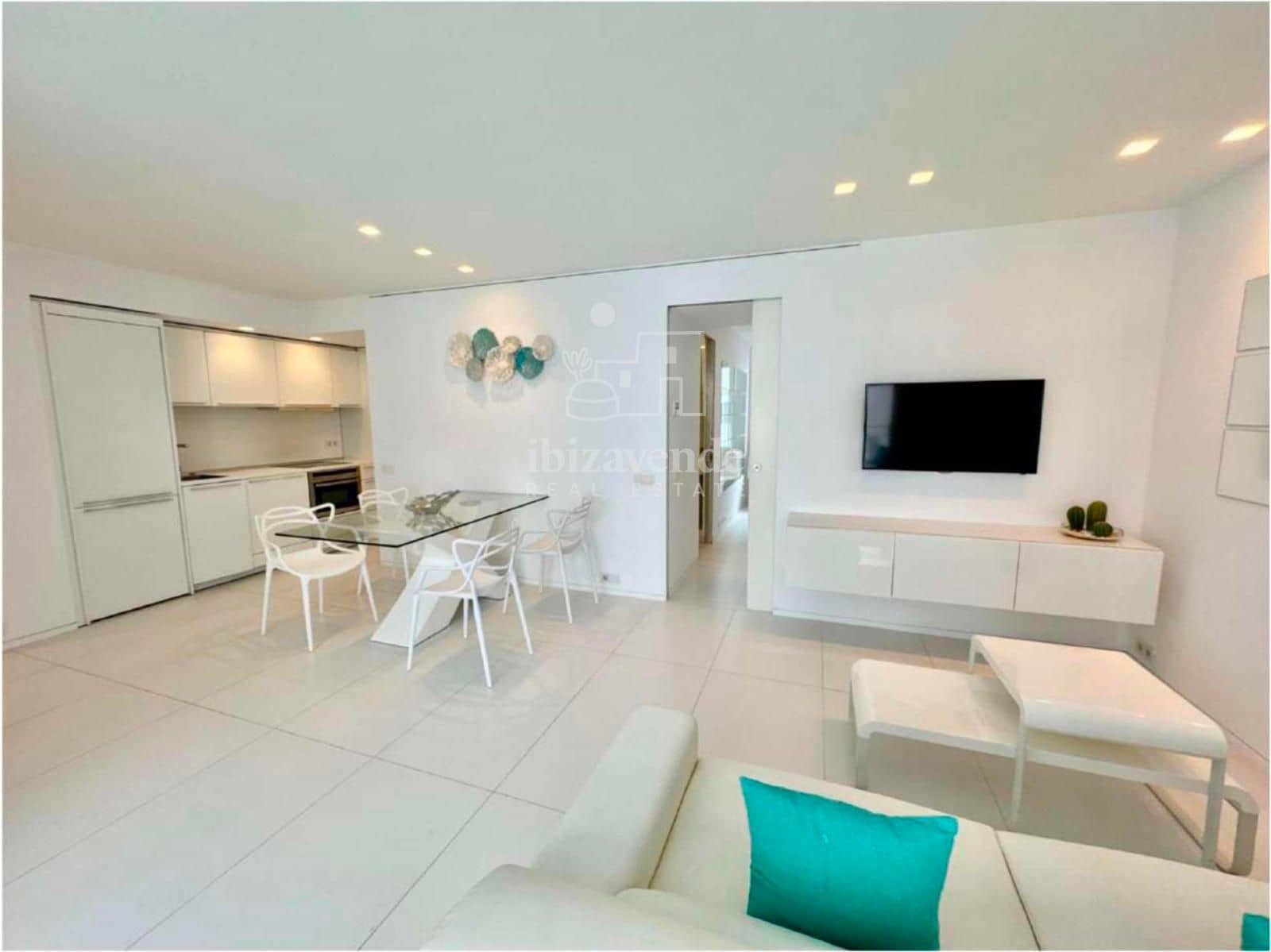 2 slaapkamer Flat te koop in Ibiza dorp met zwembad garage - € 580.000 (Ref: 9108221)