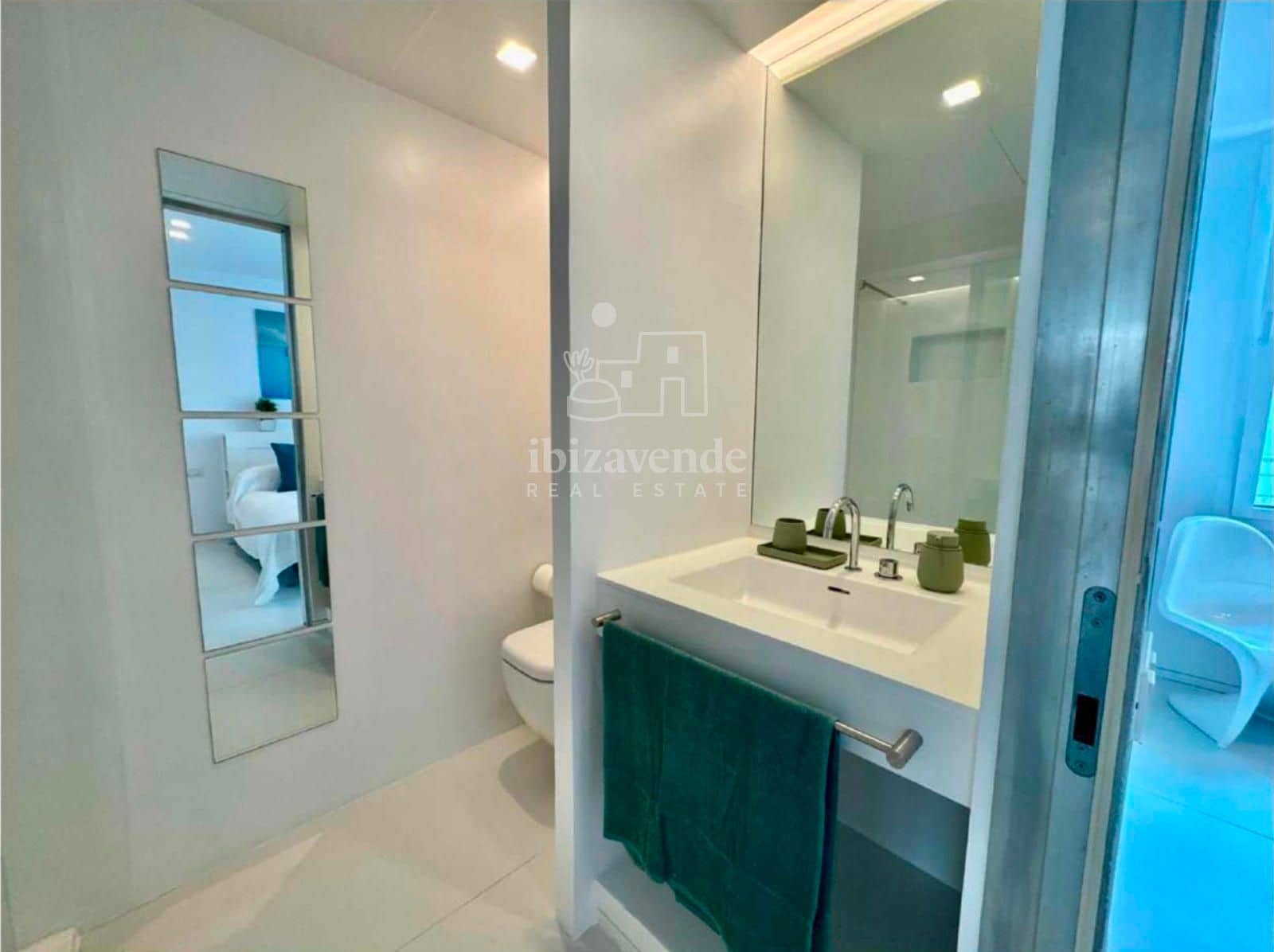 2 slaapkamer Flat te koop in Ibiza dorp met zwembad garage - € 580.000 (Ref: 9108221)