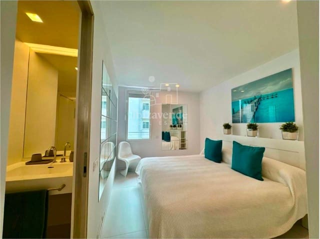 2 soverom Leilighet til salgs i Ibiza by med svømmebasseng garasje - € 580 000 (Ref: 9108221)